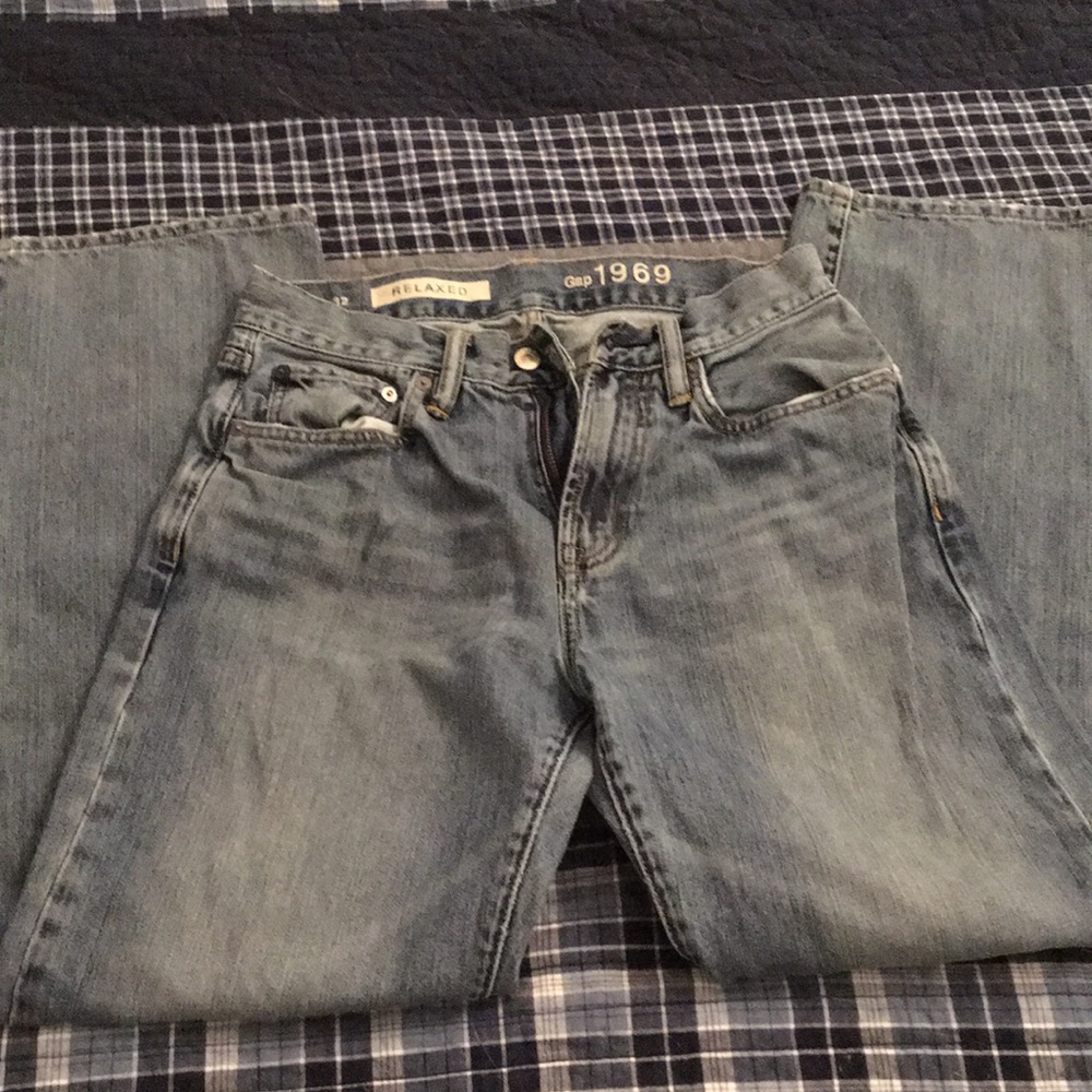 Relaxed fit jeans.